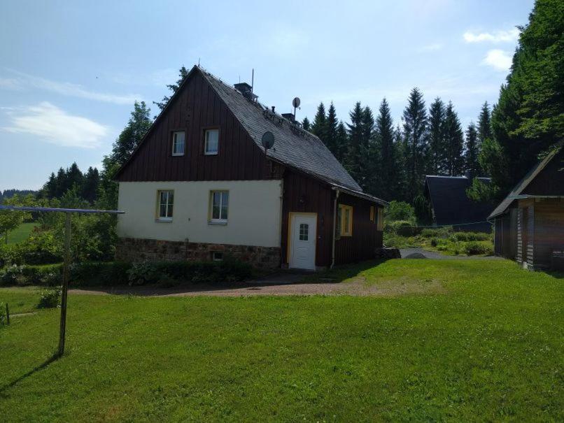 Ferienhaus Ferien Am Waldrand アルテンベルク エクステリア 写真